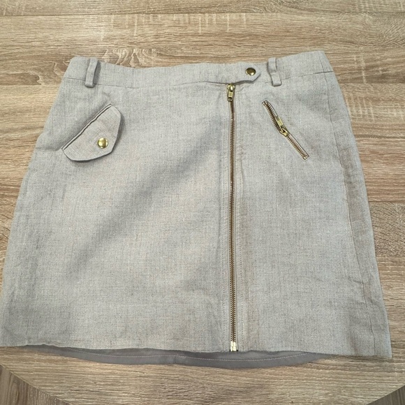 J. Crew Dresses & Skirts - J. Crew Light Gray Mini Skirt with Gold Zipper